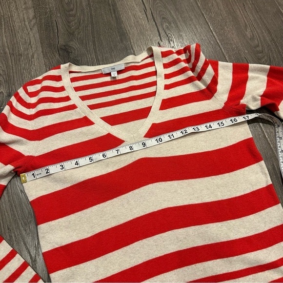 GAP Women's Sweater Cotton Silk V-Neck Size M Red Stripe Preppy Nautical French - Picture 7 of 9